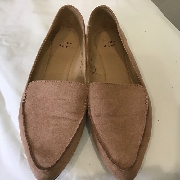 π A New Day | Faux Suede Loafers β Beige/Tan | Size 6 1/2 π - Picture 3 of 7